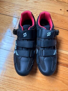 Peloton Black Cycling Shoes with Red Lining. Size 43, Unisex.
